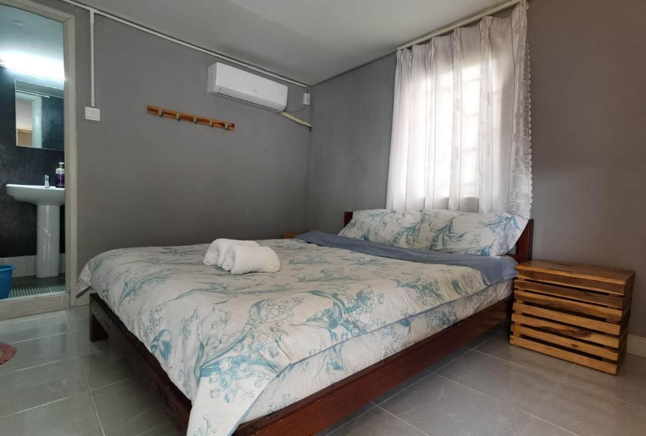 Khonesavane Hostel หลวงพระบาง ภายนอก รูปภาพ