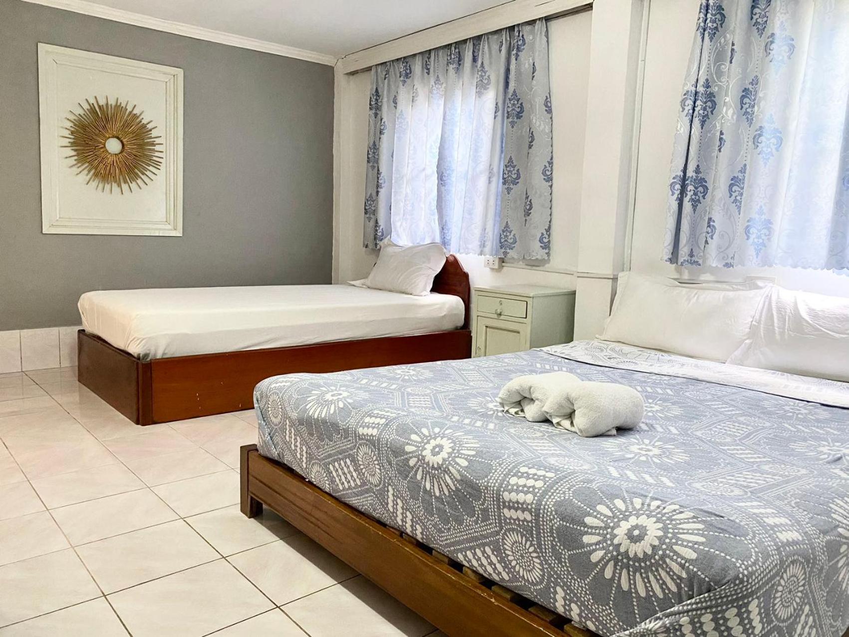 Khonesavane Hostel หลวงพระบาง ภายนอก รูปภาพ